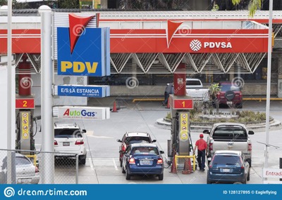 pdv加油站在加拉加斯，委内瑞拉-128127895.jpg