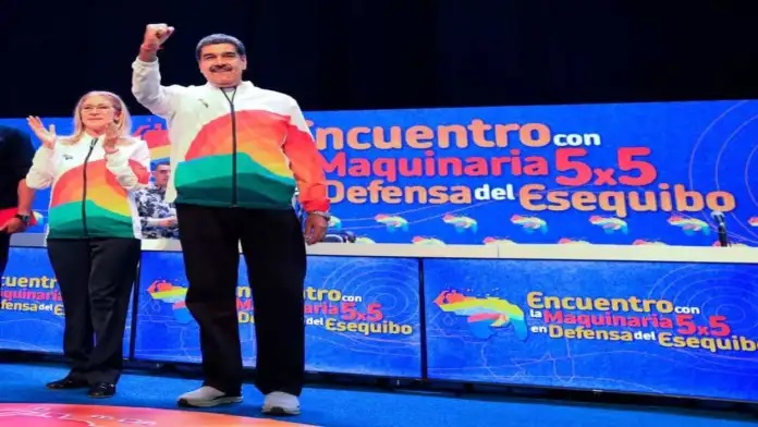 presidente-maduro-en-venezuela-llueva-truene-o-relampaguee-habra-referendo-sobre-el-esequibo-138481.jpg